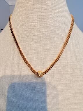 Vince Camuto Gold Tone Shell Chain Necklace 17”